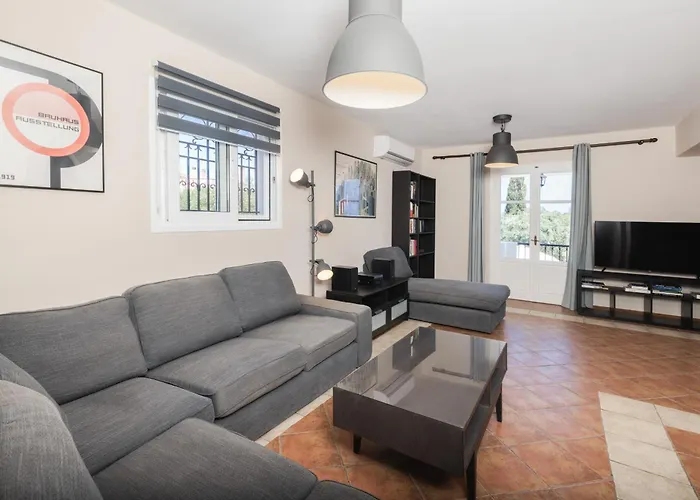 شقة Sea View Maisonette