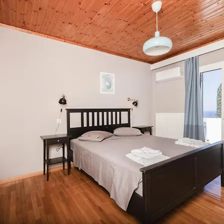 Sea View Maisonette *